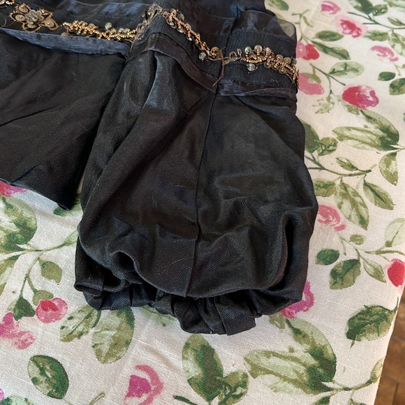 Vintage Chagall blazer. Black. Snap up belt. Size 12 - Picture 6 of 10